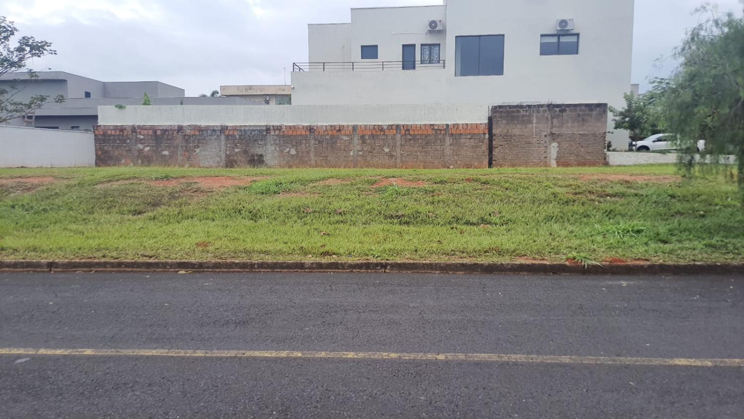 Loteamento e Condomínio, 430 m² - Foto 1