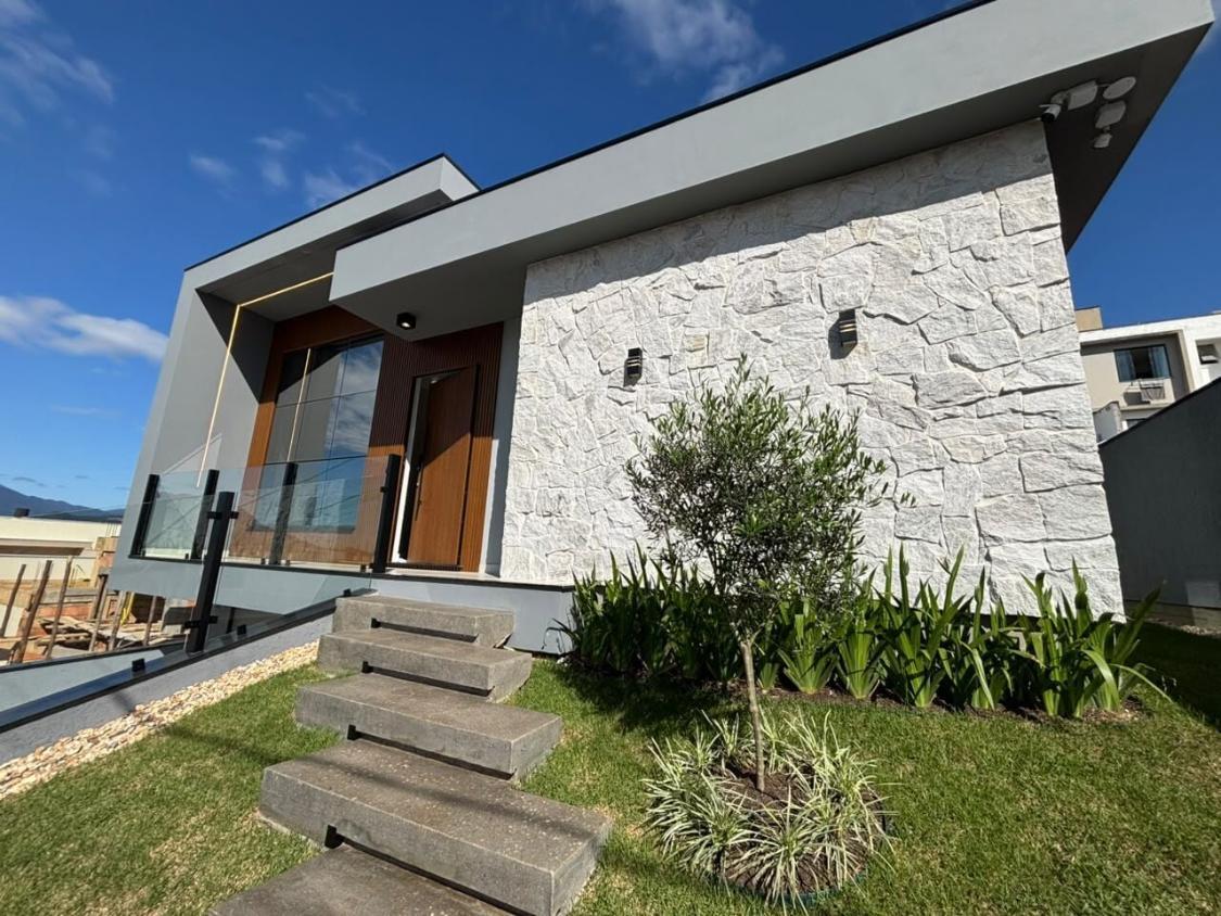 Casa, 3 quartos, 177 m² - Foto 1