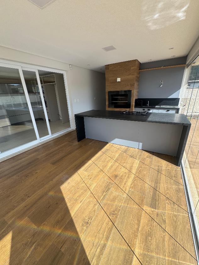 Casa, 4 quartos, 330 m² - Foto 2